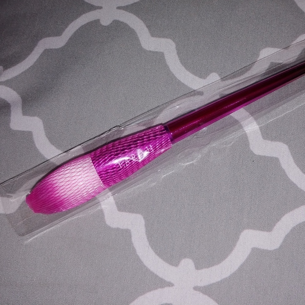 F.A.R.A.H. Brush